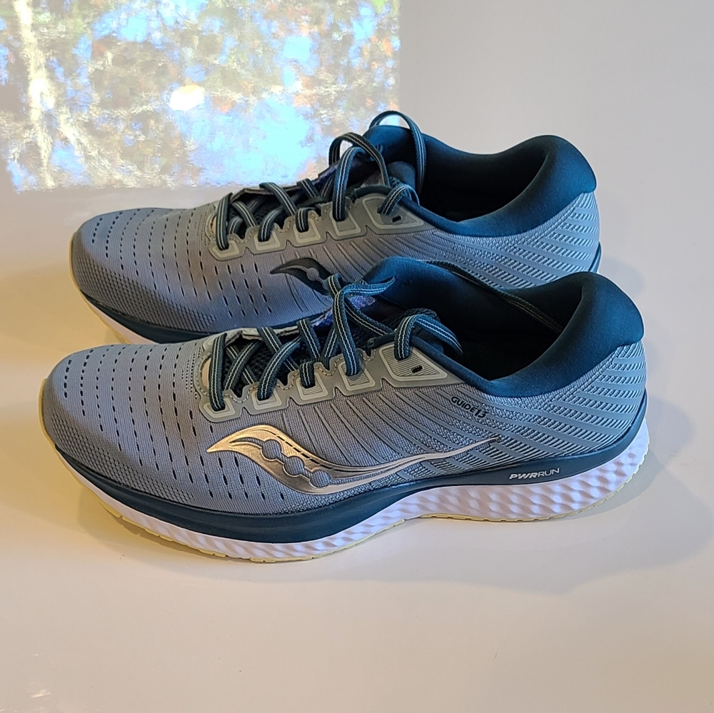 Saucony Guide 13 men's 10.5 like new